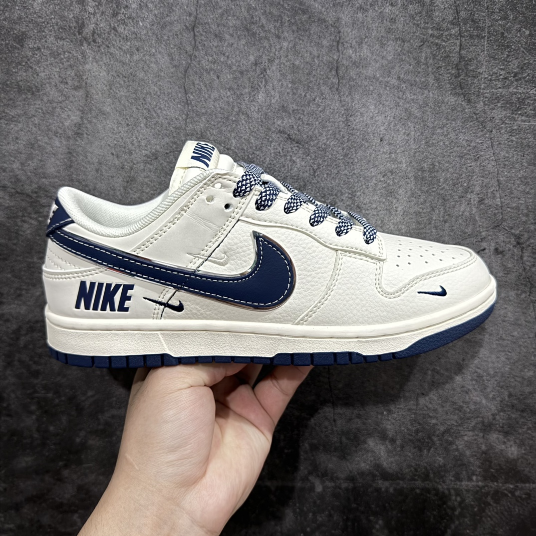 【定制版】Nk SB Dunk Low 米白藏蓝勾 周年高端定制 低帮休闲板鞋 SJ1089-004rn定制鞋盒 大厂纯原品质出货 超高清洁度 皮料切割干净无任何毛边 细节完美 r 尺码：36 36.5 37.5 38 38.5 39 40 40.5 41 42 42.5 43 44 44.5 45  编码：HXS320340-鞋库