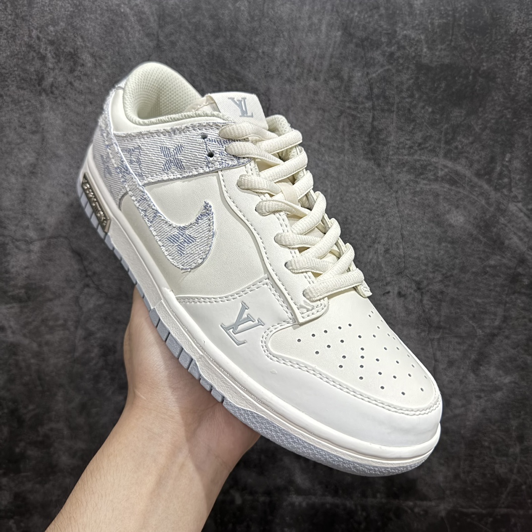 图片[3]-【定制版】Nk SB Dunk Low LV联名-紫色牛仔米白紫勾 周年高端定制 低帮休闲板鞋 DJ2024-010rn#定制鞋盒 大厂纯原品质出货 超高清洁度 皮料切割干净无任何毛边 细节完美 r 尺码：36 36.5 37.5 38 38.5 39 40 40.5 41 42 42.5 43 44 44.5 45 编码：HXS320340-鞋库