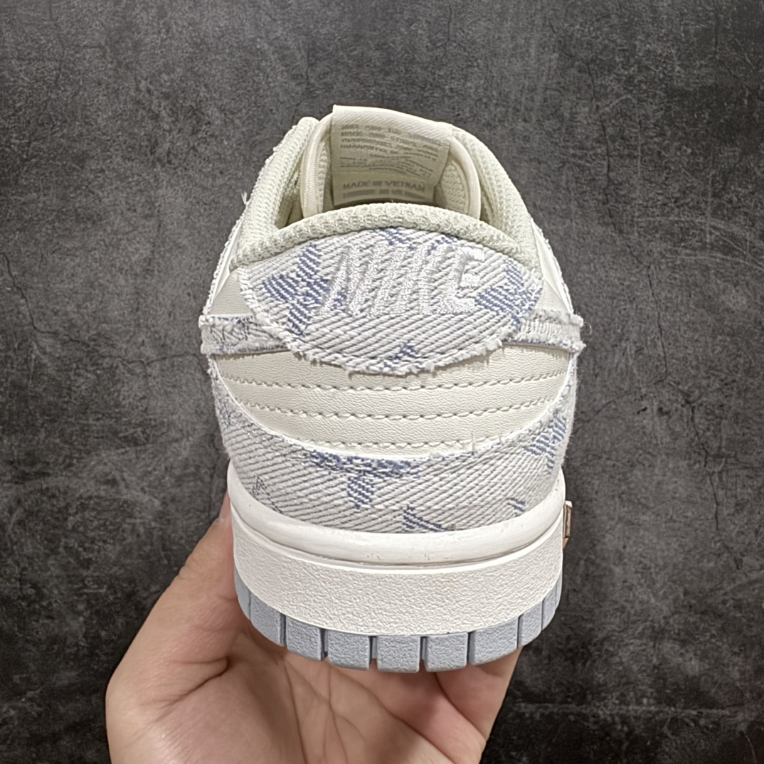 图片[4]-【定制版】Nk SB Dunk Low LV联名-紫色牛仔米白紫勾 周年高端定制 低帮休闲板鞋 DJ2024-010rn#定制鞋盒 大厂纯原品质出货 超高清洁度 皮料切割干净无任何毛边 细节完美 r 尺码：36 36.5 37.5 38 38.5 39 40 40.5 41 42 42.5 43 44 44.5 45 编码：HXS320340-鞋库