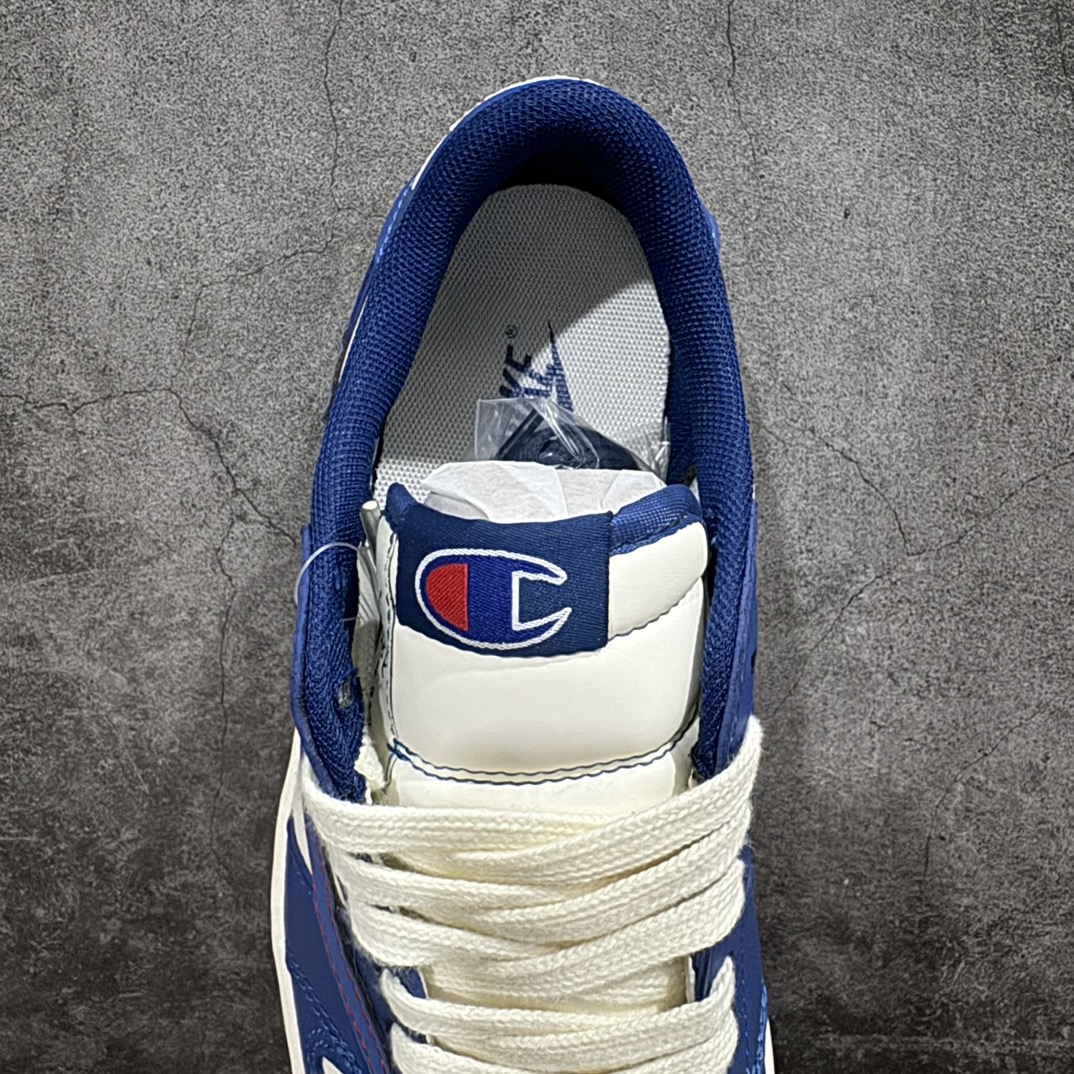 图片[8]-【定制版】Travis Scott x Nike Air Jordan 1 Low x Champion 米蓝nAir Jordan 1 Low 反转米蓝倒钩 纯原版本n全鞋采用原装头层皮，用料扎实 精雕细琢n鞋型极致还原 飞翼3D打印改良 深度立体四线中底拉帮皮料选材 钢印 背胶一应俱全 全新批次 原装原模大底全鞋原厂定制皮料，手感细腻正确折边工艺 完美细节诠释 官方货号：QY1188 118 Size：36 36.5 37.5 38 38.5 39 40 40.5 41 42 42.5 43 44 44.5 45 编码：CC280300-鞋库