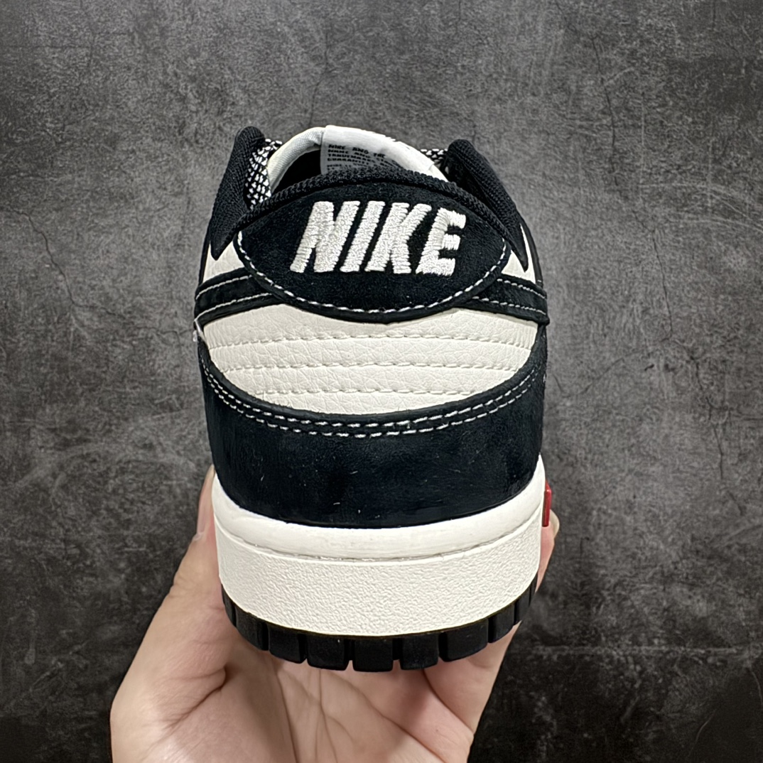 图片[4]-【定制版】Nk SB Dunk Low Supreme x 斯图西三方联名-黑白黑勾 周年高端定制 低帮休闲板鞋 SJ2068-300rn#定制鞋盒 大厂纯原品质出货 超高清洁度 皮料切割干净无任何毛边 细节完美 r 尺码：36 36.5 37.5 38 38.5 39 40 40.5 41 42 42.5 43 44 44.5 45 编码：HXS320340-鞋库