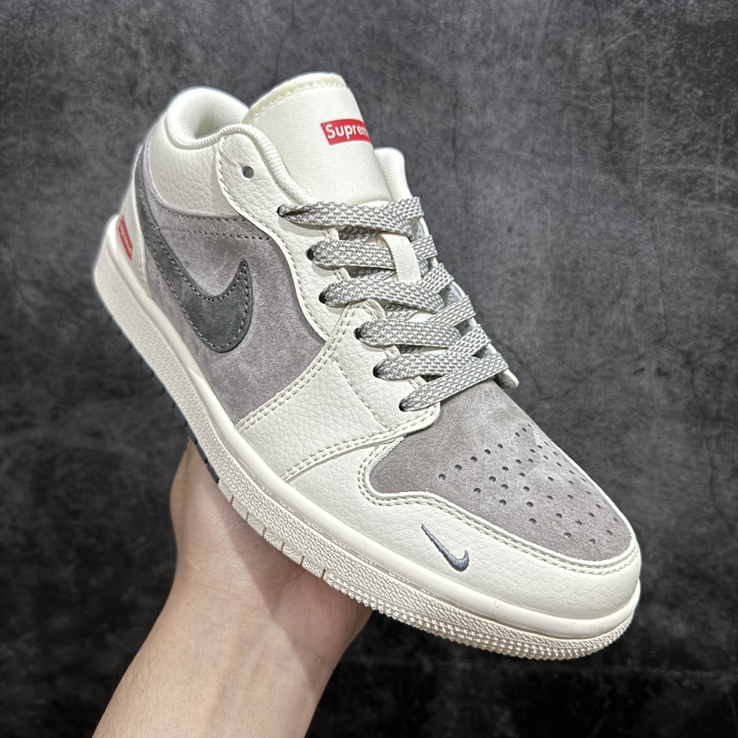 图片[3]-【定制版】Air Jordan 1 Low AJ1 乔1 Supreme联名-双拼米灰底 高端定制 低帮复古篮球鞋 SJ9950-030rn#定制鞋盒 大厂纯原品质出货 超高清洁度 皮料切割干净无任何毛边 细节完美 r 尺码：36 36.5 37.5 38 38.5 39 40 40.5 41 42 42.5 43 44 44.5 45  编码：HXS320340-鞋库