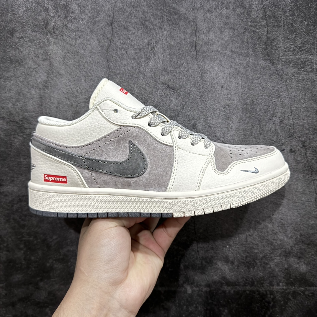 【定制版】Air Jordan 1 Low AJ1 乔1 Supreme联名-双拼米灰底 高端定制 低帮复古篮球鞋 SJ9950-030rn#定制鞋盒 大厂纯原品质出货 超高清洁度 皮料切割干净无任何毛边 细节完美 r 尺码：36 36.5 37.5 38 38.5 39 40 40.5 41 42 42.5 43 44 44.5 45  编码：HXS320340-鞋库