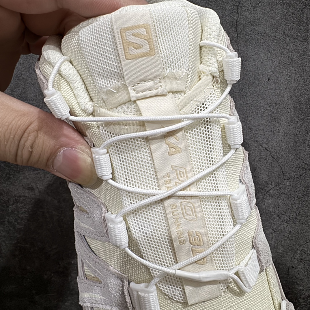 图片[6]-【PZ纯原】SALOMON XA Pro 3D ADV 萨洛蒙潮流越野机能户外功能鞋 米灰 474786nn全新版本出货 好货不怕晚n品质 细节 材料都是肉眼可以见！n售前售后也是其它工厂无法匹敌！n纯原外贸平台特供订单耗时半年巨作 全套原纸板楦头开发原厂特供网布配套加持 确保原汁原味 完美呈现版型原档数据独家私模五层组合大底 男女鞋同步官方开发至46.5原装Ortholite轻量化鞋垫 中底布带钢印编号 原厂TPU锁扣 进口港宝加持 后跟自然饱满 还原公司包裹性 鞋面采用SENSIFT贴合技术 全方位贴合包裹脚型 鞋跟部鞋底牵引设计 提供强大的抓地性能 更适应野外崎岖不平的道路 其3D ADVANCED CHASSIS底盘 材料轻量大化 钉齿设计更具稳定性 防护性 鞋底易磨损区运用CONTAGRIP高耐磨材料 应对城市硬质路面长距离跑考验  尺码：36 36.5 37.5 38 38.5 39 40 40.5 41 42 42.5 43 44 44.5 45 46 46.5 编码：GQ290310-鞋库