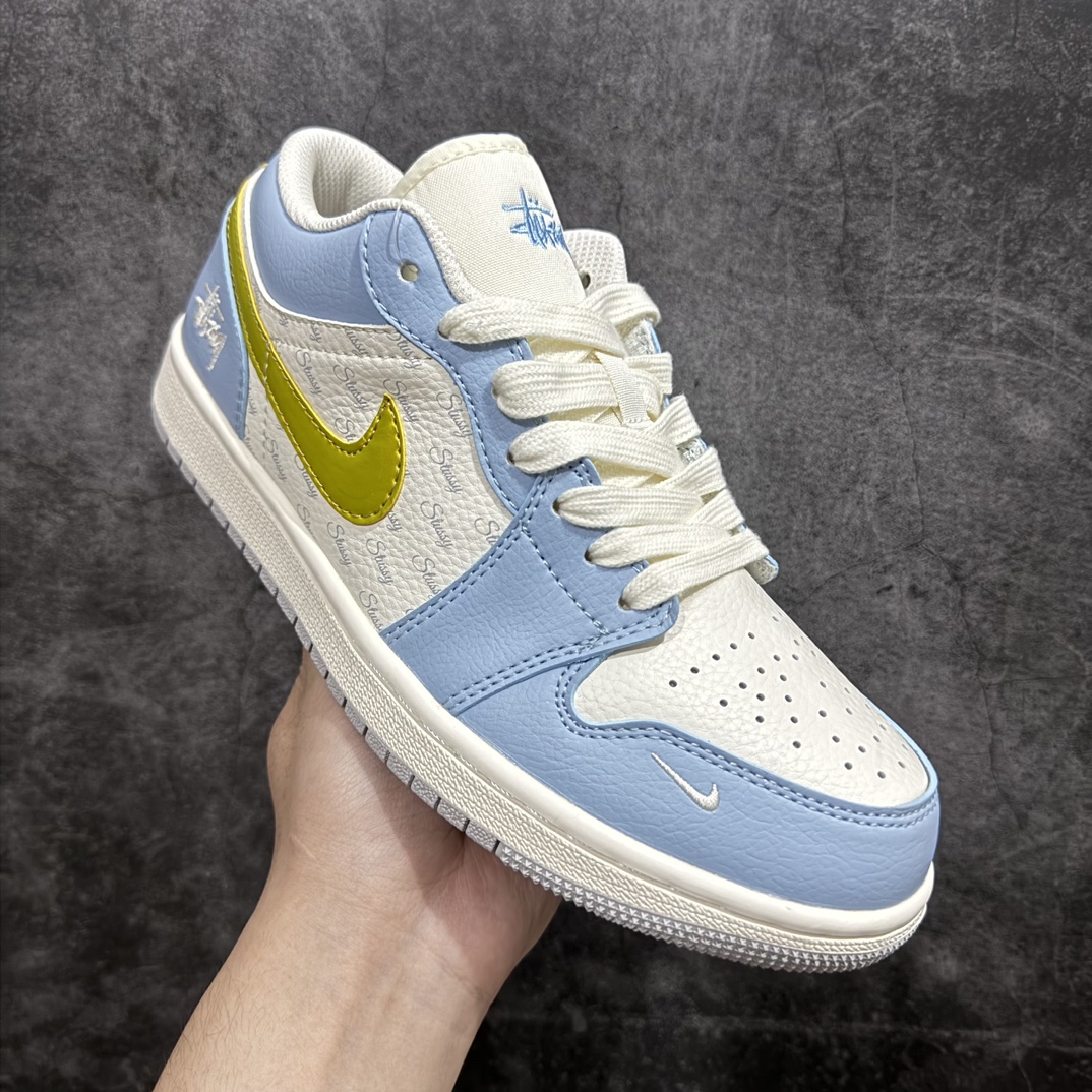 图片[3]-【定制版】Air Jordan 1 Low AJ1 乔1 斯图西联名-蓝金 高端定制 低帮篮球鞋n#定制鞋盒 大厂纯原品质出货 超高清洁度 皮料切割干净无任何毛边 细节完美货号：WG8850-007 尺码：36 36.5 37.5 38 38.5 39 40 40.5 41 42 42.5 43 44 44.5 45 编码：HXS260280-鞋库