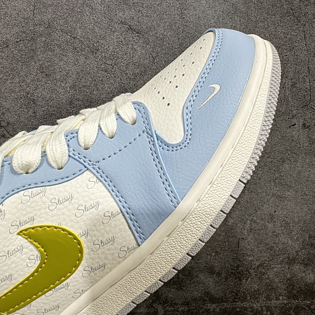 图片[6]-【定制版】Air Jordan 1 Low AJ1 乔1 斯图西联名-蓝金 高端定制 低帮篮球鞋n#定制鞋盒 大厂纯原品质出货 超高清洁度 皮料切割干净无任何毛边 细节完美货号：WG8850-007 尺码：36 36.5 37.5 38 38.5 39 40 40.5 41 42 42.5 43 44 44.5 45 编码：HXS260280-鞋库