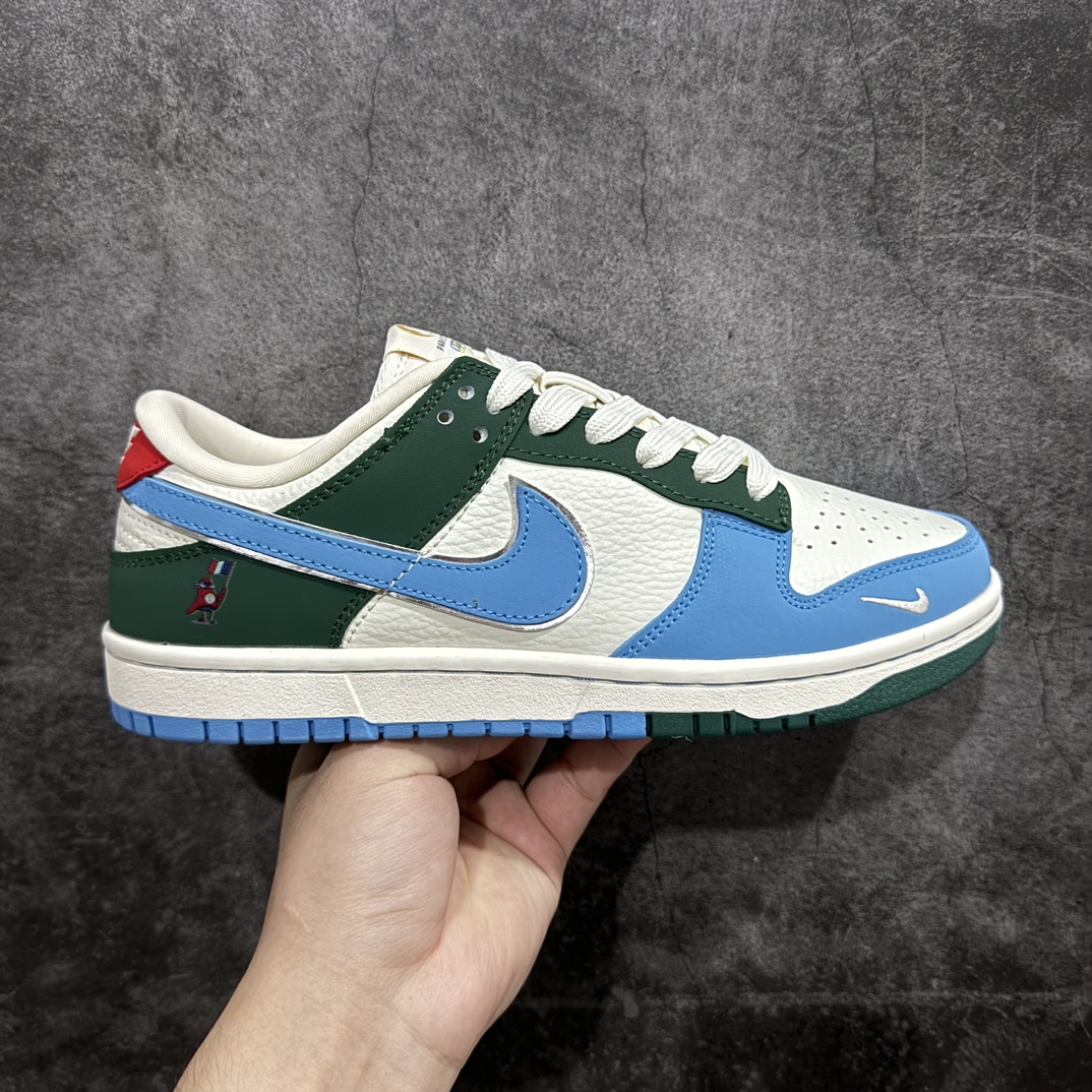 【定制版】Nk SB Dunk Low 巴黎奥运限定-米白蓝绿 高端定制 低帮休闲板鞋#吉祥物形象是基于法国传统弗里吉亚帽拟人化设计的，灵感来源于《蓝精灵》动画片中蓝精灵所戴的弗里吉亚帽 低帮休闲板鞋 定制鞋盒 大厂纯原品质出货 超高清洁度 皮料切割干净无任何毛边 细节完美货号：JH8310-952 尺码：36 36.5 37.5 38 38.5 39 40 40.5 41 42 42.5 43 44 44.5 45 编码：HXS260280-鞋库