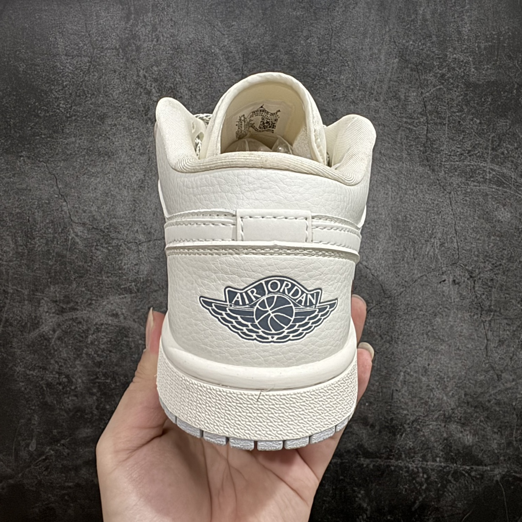 图片[4]-【定制版】Air Jordan 1 Low AJ1 乔1 BAPE联名-米白灰底 高端定制 低帮篮球鞋n#定制鞋盒 大厂纯原品质出货 超高清洁度 皮料切割干净无任何毛边 细节完美货号：WG8850-003  尺码：36 36.5 37.5 38 38.5 39 40 40.5 41 42 42.5 43 44 44.5 45 编码：HXS320340-鞋库