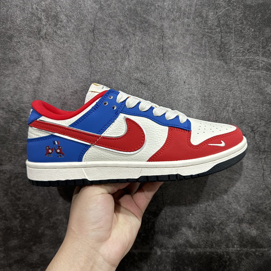 【定制版】Nk SB Dunk Low 巴黎奥运限定-弗里热 奥运高端定制 周年高端定制 低帮休闲板鞋n#吉祥物形象是基于法国传统弗里吉亚帽拟人化设计的，灵感来源于《蓝精灵》动画片中蓝精灵所戴的弗里吉亚帽货号：XB3802-354 尺码：36 36.5 37.5 38 38.5 39 40 40.5 41 42 42.5 43 44 44.5 45 编码：HXS320340-鞋库