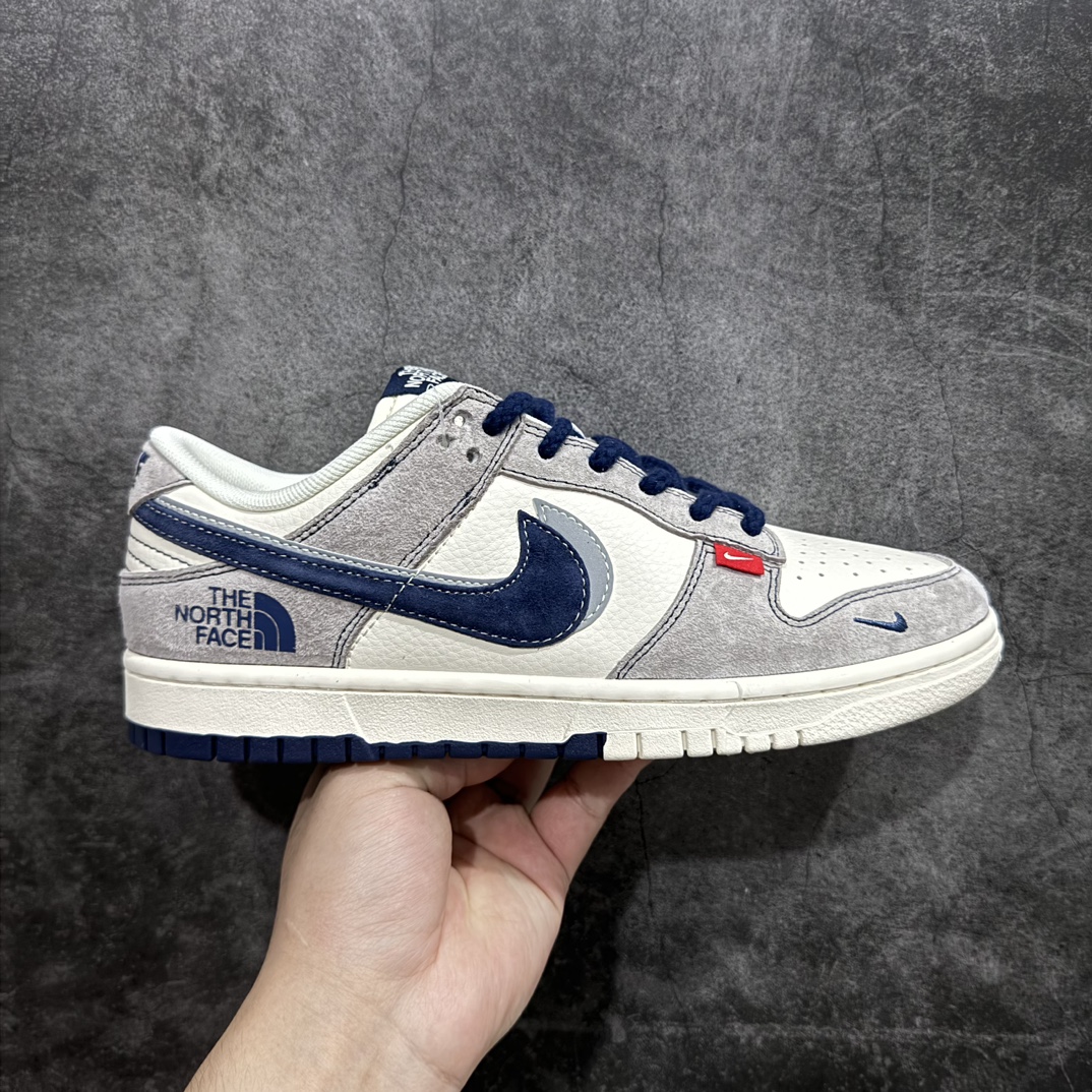 【定制版】Nk SB Dunk Low 北面联名-灰猪八蓝勾 周年高端定制 低帮休闲板鞋 SJ1089-010n定制鞋盒 大厂纯原品质出货 超高清洁度 皮料切割干净无任何毛边 细节完美  尺码：36 36.5 37.5 38 38.5 39 40 40.5 41 42 42.5 43 44 44.5 45 编码：HXS320340-鞋库