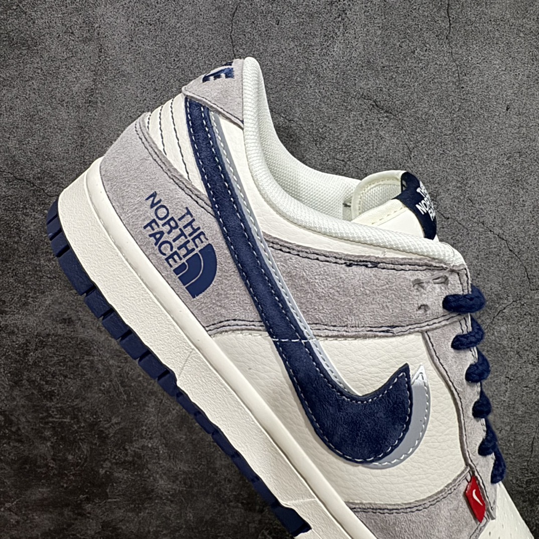 图片[7]-【定制版】Nk SB Dunk Low 北面联名-灰猪八蓝勾 周年高端定制 低帮休闲板鞋 SJ1089-010n定制鞋盒 大厂纯原品质出货 超高清洁度 皮料切割干净无任何毛边 细节完美  尺码：36 36.5 37.5 38 38.5 39 40 40.5 41 42 42.5 43 44 44.5 45 编码：HXS320340-鞋库