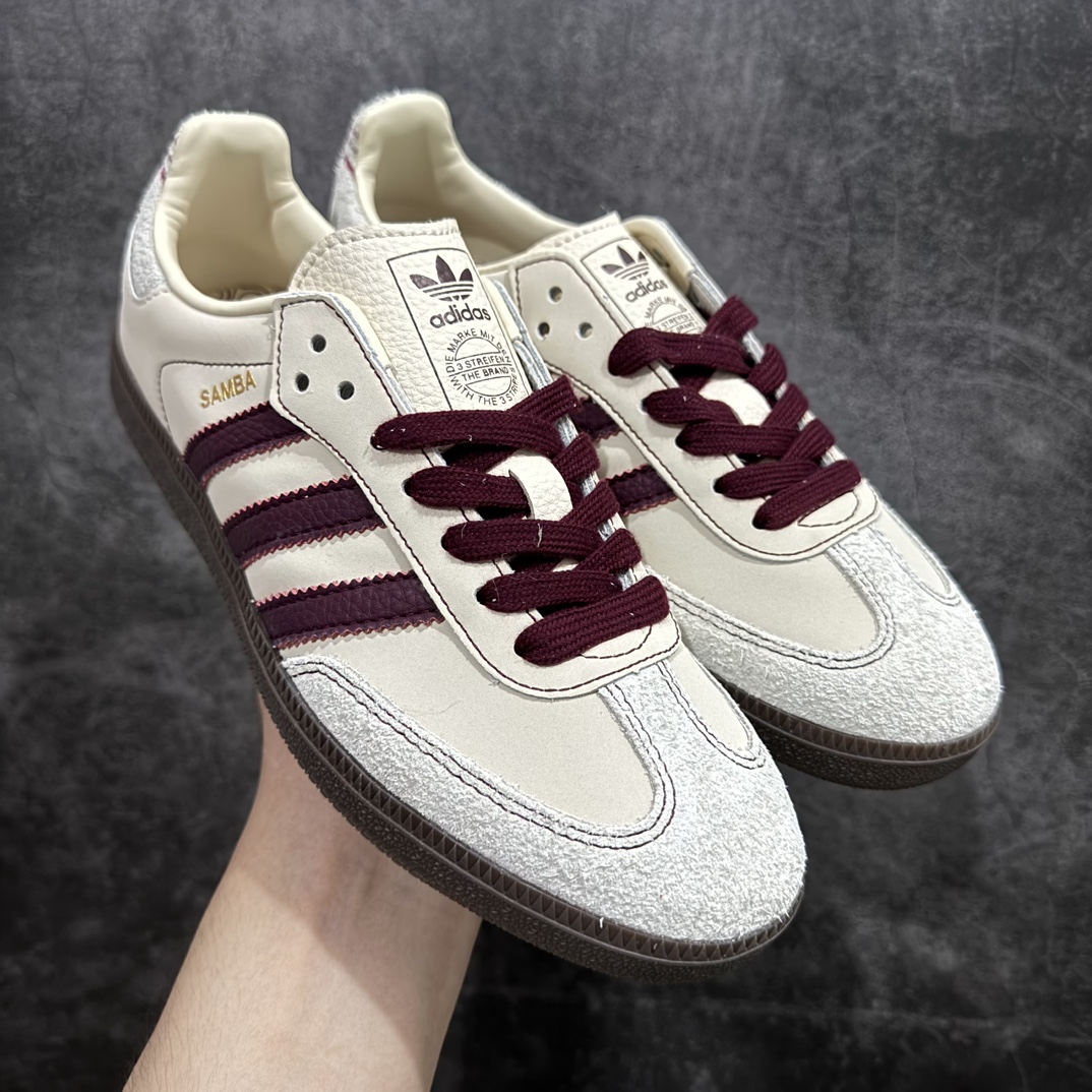 【正确版】Adidas Originals Samba OG\”Wonder White Maroon\”桑巴舞系列绅士德训足球风百搭低帮休闲运动板鞋“奶黄浅灰酒红生胶底”IG1987n男女鞋真标半码制n升级原楦原纸版数据开发n采用牛巴磨砂革组合翻毛皮饰片鞋面材质n内环保可再生海玻璃鞋垫。n外置RB耐磨防滑橡胶大底❗️ 尺码：35⅔ 36 36⅔ 37⅓ 38 38⅔ 39⅓ 40 40⅔ 41⅓ 42 42⅔ 43⅓ 44 44⅔ 45 编码：DZTB230250-鞋库