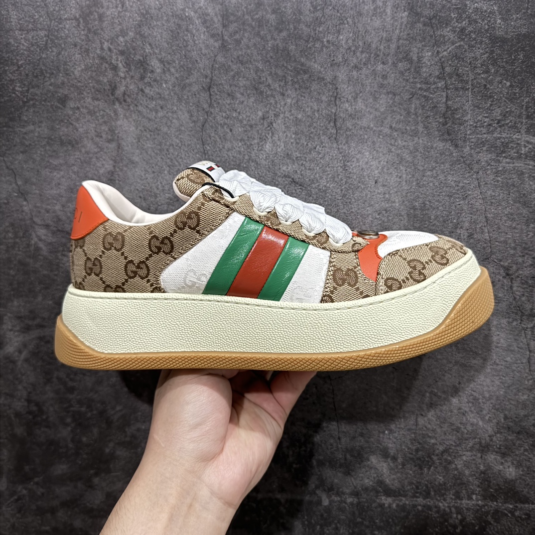 【顶级代购版】Gucci Screener系列 G家古驰胖丁厚底小脏鞋 脏脏鞋nn穿了就舍不得脱下来，松软厚底鞋 轻质不厚重！n增高的同时又显脚踝的纤细～nn目前市场最正确版本n底厚5cm 鞋面都是胖呼呼的，细节到位n注意此款 鞋面每一处内部都填充泡绵n鞋面都有凸起鼓鼓的质感，对版原版 区别市场无填充不胖的版n后跟v字型的线条，让整个鞋子萌而不肥，修身好穿n正品开模定制组合鞋底，厚而宽的底非常平稳的脚感……(区别于市场上窄瘦版本及一体大底 ) 全套礼盒包装，匹配最高版本的定位…… Size：35-39 编码：HS400450-鞋库