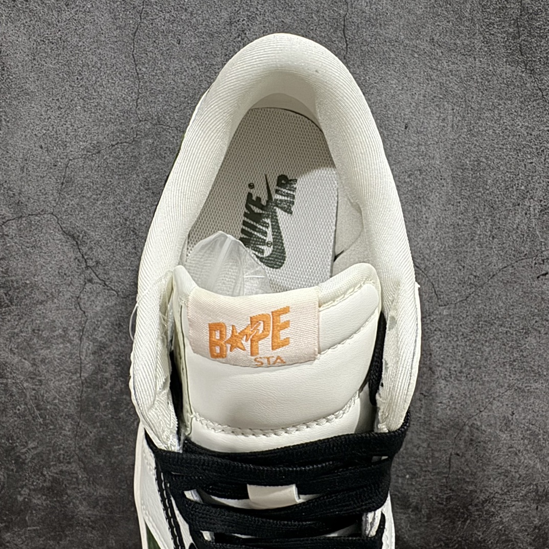 图片[8]-【定制版】Travis Scott x Fragment Design x Air Jordan 1 Low OG SP AJ1 乔1 Bape联名-丛林绿 低帮文化休闲板鞋 XY2688-107rn#多方联名合作融合了Travis Scott 独特的音乐风格，藤原浩个性的设计风格以及Jordan品牌的经典元素 使其成为一双具有独特身份和价值的鞋子 清新而立体的外观加上联名标识更突出了其独特身份 这种配色方案显示出活力和时尚感 在视觉上引人注目  鞋身的质感和细腻的细节处理使其显得高端而格调十足  这款“倒钩”联名是设计与创意完美结合  融合多方的个性风格是一款备受瞩目的潮流鞋款  低帮休闲板鞋 定制鞋盒 大厂纯原品质出货 超高清洁度 皮料切割干净无任何毛边 细节完美 r 尺码：36 36.5 37.5 38 38.5 39 40 40.5 41 42 42.5 43 44 44.5 45  编码：HXS320340-鞋库