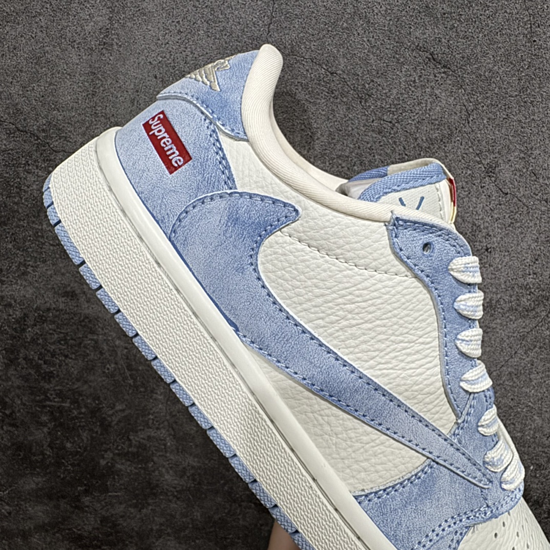 图片[7]-【定制版】Travis Scott x Fragment Design x Air Jordan 1 Low OG SP AJ1 乔1 Supreme联名-扎染蓝 低帮文化休闲板鞋 CH6336-010rnn多方联名合作融合了Travis Scott 独特的音乐风格，藤原浩个性的设计风格以及Jordan品牌的经典元素 使其成为一双具有独特身份和价值的鞋子 清新而立体的外观加上联名标识更突出了其独特身份 这种配色方案显示出活力和时尚感 在视觉上引人注目  鞋身的质感和细腻的细节处理使其显得高端而格调十足  这款“倒钩”联名是设计与创意完美结合  融合多方的个性风格是一款备受瞩目的潮流鞋款  低帮休闲板鞋 定制鞋盒 大厂纯原品质出货 超高清洁度 皮料切割干净无任何毛边 细节完美 r 尺码：36 36.5 37.5 38 38.5 39 40 40.5 41 42 42.5 43 44 44.5 45  编码：HXS320340-鞋库