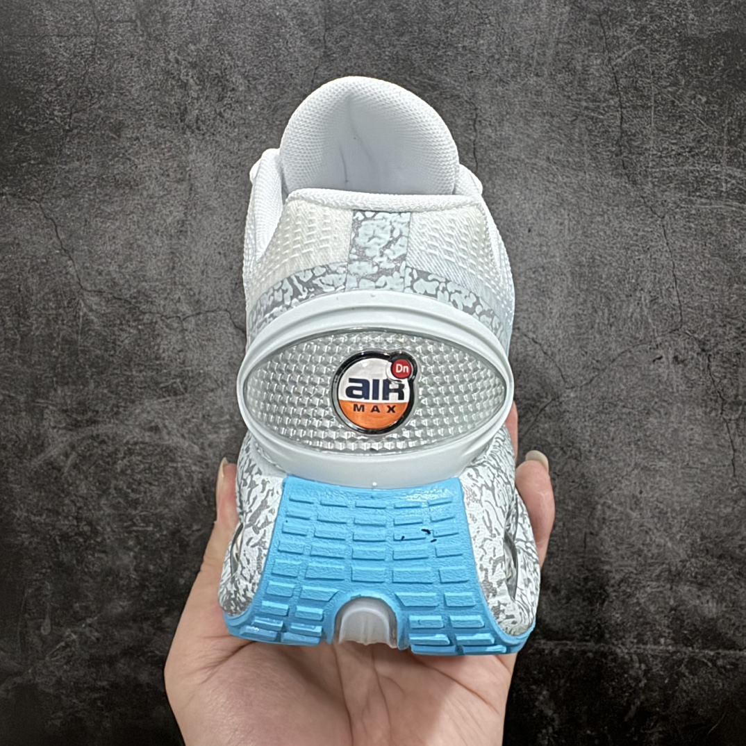 图片[4]-【纯原YH版】Nike Air Max Dn联名白绿n耐克2024全新气垫跑鞋n#全新鞋款在同侧采用了四个圆柱仓式的设计n不仅有防滑耐磨性功能n还搭配了周围一圈柔软的泡棉材质n提供全新的复合脚感八成还是泡棉脚感 官方货号: HM5653 440 尺码：36 36.5 37.5 38 38.5 39 40 40.5 41.5 42 42.5 43 44 45 编码：DF260280-鞋库