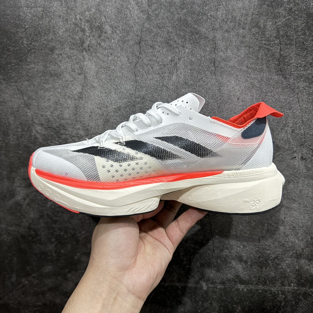 图片[2]-【公司级】adidas Adizero Adios Pro 3 舒适百搭减震防滑耐磨 低帮 碳板 马拉松跑步鞋 波士顿3代夏季透气网眼竞速跑鞋 IE1053nn延续爪型玻璃纤维推进系统 进化为全掌式的ENERGY RODS 2.0 从脚跟到脚趾的一体成形设计 强化整体推进力 提升速度表现 升级透气鞋面更具支撑性 利用ENGINEERED MESH技术进行不同密度织纹 强化支撑性 更使用50%以上的回收材料製成 减低塑料浪费 此外变薄的鞋舌为前掌提供更多空间 提供跑者更好的穿着感受 马牌轮胎大底耐磨性佳 大底全掌采用耐磨的Continental马牌轮胎大底 在各种环境下保有良好抓地力SIZE：36-45 编码：YX240250-鞋库