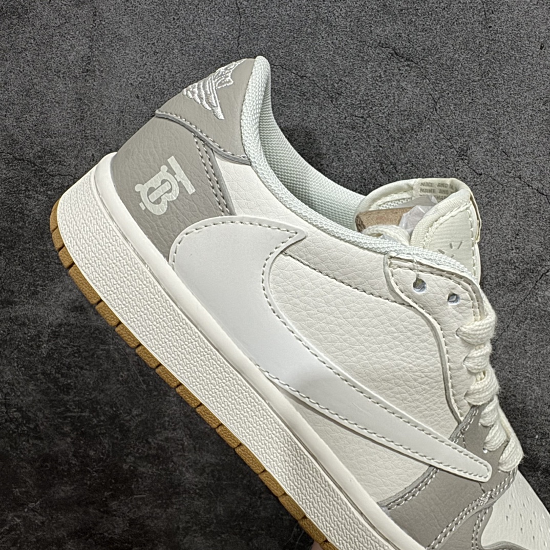 图片[7]-【定制版】Travis Scott x Nike Air Jordan 1 Low x BURBERRYAir Jordan 1 Low 纯原版本n全鞋采用原装头层皮，用料扎实 精雕细琢n鞋型极致还原 飞翼3D打印改良 深度立体四线中底拉帮皮料选材 钢印 背胶一应俱全 全新批次 原装原模大底全鞋原厂定制皮料，手感细腻正确折边工艺 完美细节诠释 官方货号：QY0966 119 Size：36 36.5 37.5 38 38.5 39 40 40.5 41 42 42.5 43 44 44.5 45 编码：CC280300-鞋库