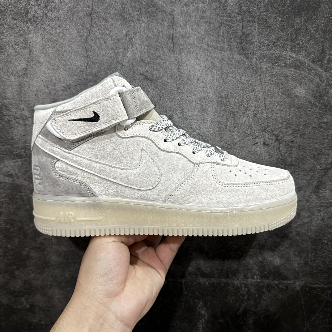 【公司级】Nike Air Force 1 Mid 07 x Reigning Champ 卫冕冠军n原楦头原纸板 打造纯正中帮空军版型 专注外贸渠道 全掌内置蜂窝气垫原盒配件 原厂中底钢印、拉帮完美官方货号：807618 300 Size：36 36.5 37.5 38 38.5 39 40 40.5 41 42 42.5 43 44 44.5 45 编码：LF310320-鞋库