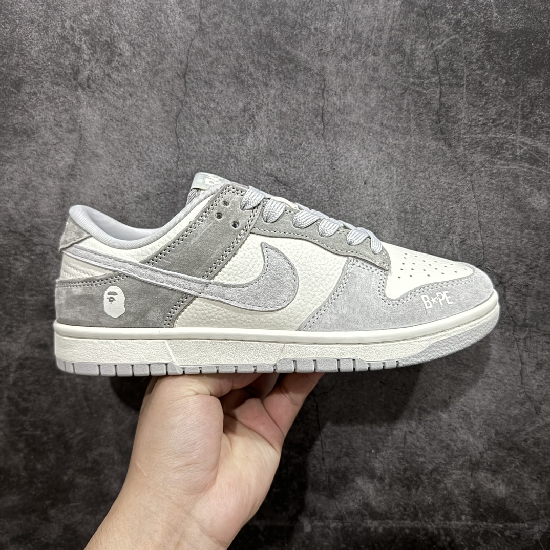 【定制版】Nike SB Dunk Low x Bape 猿人头联名n纯原大厂出品 极力推荐n原装头层材料 独家版型蒸餾加工n帶來的是更好的视觉和脚感体验n大厂纯原品质出货 清洁度电绣工艺 皮料切割干净无任何毛边 细节完美 官方货号: CH6336 226 尺码：36 36.5 37.5 38 38.5 39 40 40.5 41 42 42.5 43 44 44.5 45 编码：HXS320340-鞋库