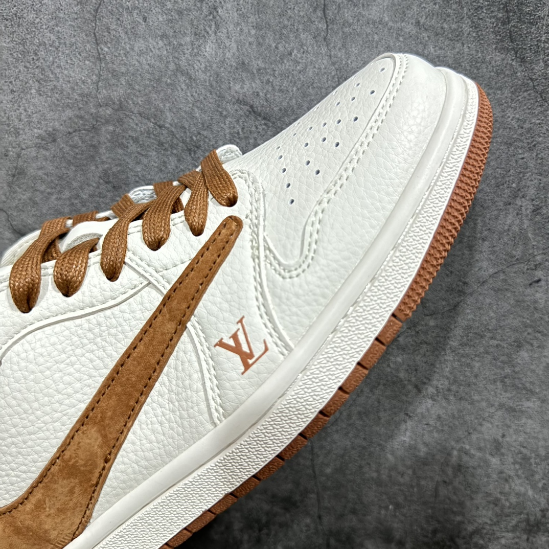 图片[6]-【定制版】Travis Scott x Nike Air Jordan 1 Low x Louis VuittonnAir Jordan 1 Low 反转翻毛红棕倒钩全鞋采用原装头层皮，用料扎实 精雕细琢n鞋型极致还原 飞翼3D打印改良 深度立体四线中底拉帮皮料选材 钢印 背胶一应俱全 全新批次 原装原模大底全鞋原厂定制皮料，手感细腻正确折边工艺 完美细节诠释 官方货号：LX1988 900 Size：36 36.5 37.5 38 38.5 39 40 40.5 41 42 42.5 43 44 44.5 45 编码：HXS260280-鞋库