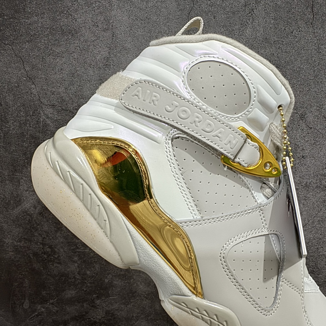 图片[7]-【外贸纯原】Air Jordan 8 Retro \”Champagne\” AJ8 乔8冠军奖杯 832821-030n#配色以奥布赖恩冠军奖杯为设计灵感，被称为“Champagne”，白色的鞋面上搭配了各种金色细节，以此类体现冠军的气质。另一个配色被称为“Confetti”全黑色呈现鞋面，后跟以及鞋内衬呈现出夺冠时的洒下的彩色纸屑图案，以此了表现夺冠的激动场面和气氛，同时少量的香槟金色用在了Logo上。 尺码：40 40.5 41 42 42.5 43 44 44.5 45 45.5 46 47.5 48.5 编码：777470500-鞋库