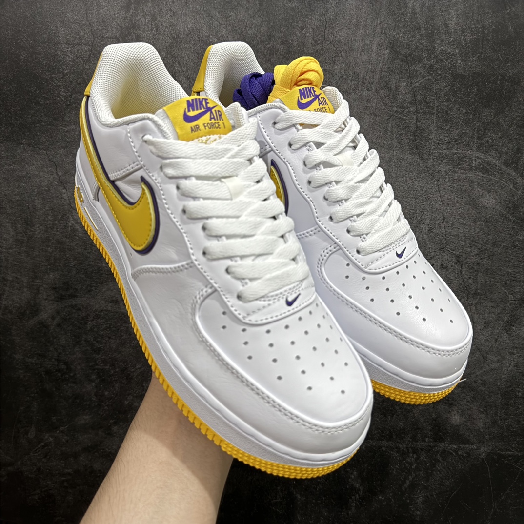 【Top纯原】Kobe x Air Force 1 Low 白黄紫n原楦头原纸板 打造纯正空军版型n#专注外贸渠道 全掌内置蜂窝气垫 #原盒配件 原厂中底钢印、拉帮完美 官方同步上架n 货号：FZ1151-100 尺码：40-48 编码：TO370390-鞋库