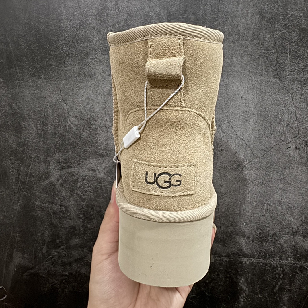 图片[4]-【X1纯原礼盒版】市面顶级版本UGG 1134991 厚底中筒5cm 小红书爆款n广州外贸大厂生产 鞋头到鞋垫真羊皮毛一体 独立外盒包装 芯片 带防水工艺 区别市面任何版本5cm厚底 独立原版开发大底 羊绒鞋垫 冬季保暖外出 家居都是很适合的选择 进年uug推出款式系列 局部偏向年轻消费者喜好 也走到时尚潮流穿搭的前沿 鞋身材质 防泼水涂层翻毛皮鞋面 17毫米UGGPURE™植入式羊毛内底 轻便防滑舒适橡胶外底 带有品牌LOGO商标 带全套包装  尺码: 35 36 37 38 39 40 编码：HH300330-鞋库