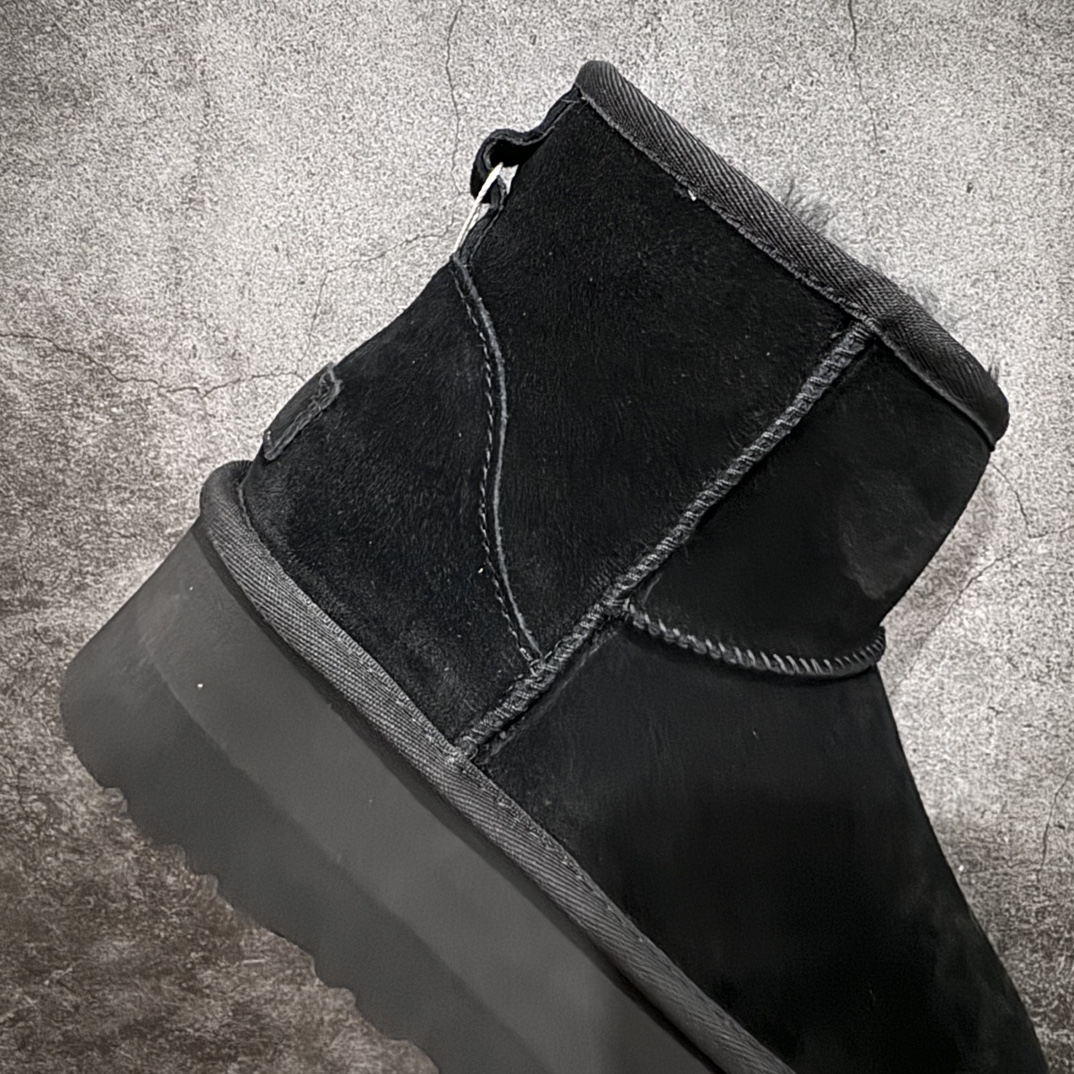 图片[7]-【X1纯原礼盒版】市面顶级版本UGG 1134991 厚底中筒5cm 小红书爆款n广州外贸大厂生产 鞋头到鞋垫真羊皮毛一体 独立外盒包装 芯片 带防水工艺 区别市面任何版本5cm厚底 独立原版开发大底 羊绒鞋垫 冬季保暖外出 家居都是很适合的选择 进年uug推出款式系列 局部偏向年轻消费者喜好 也走到时尚潮流穿搭的前沿 鞋身材质 防泼水涂层翻毛皮鞋面 17毫米UGGPURE™植入式羊毛内底 轻便防滑舒适橡胶外底 带有品牌LOGO商标 带全套包装  尺码: 35 36 37 38 39 40 编码：HH300330-鞋库