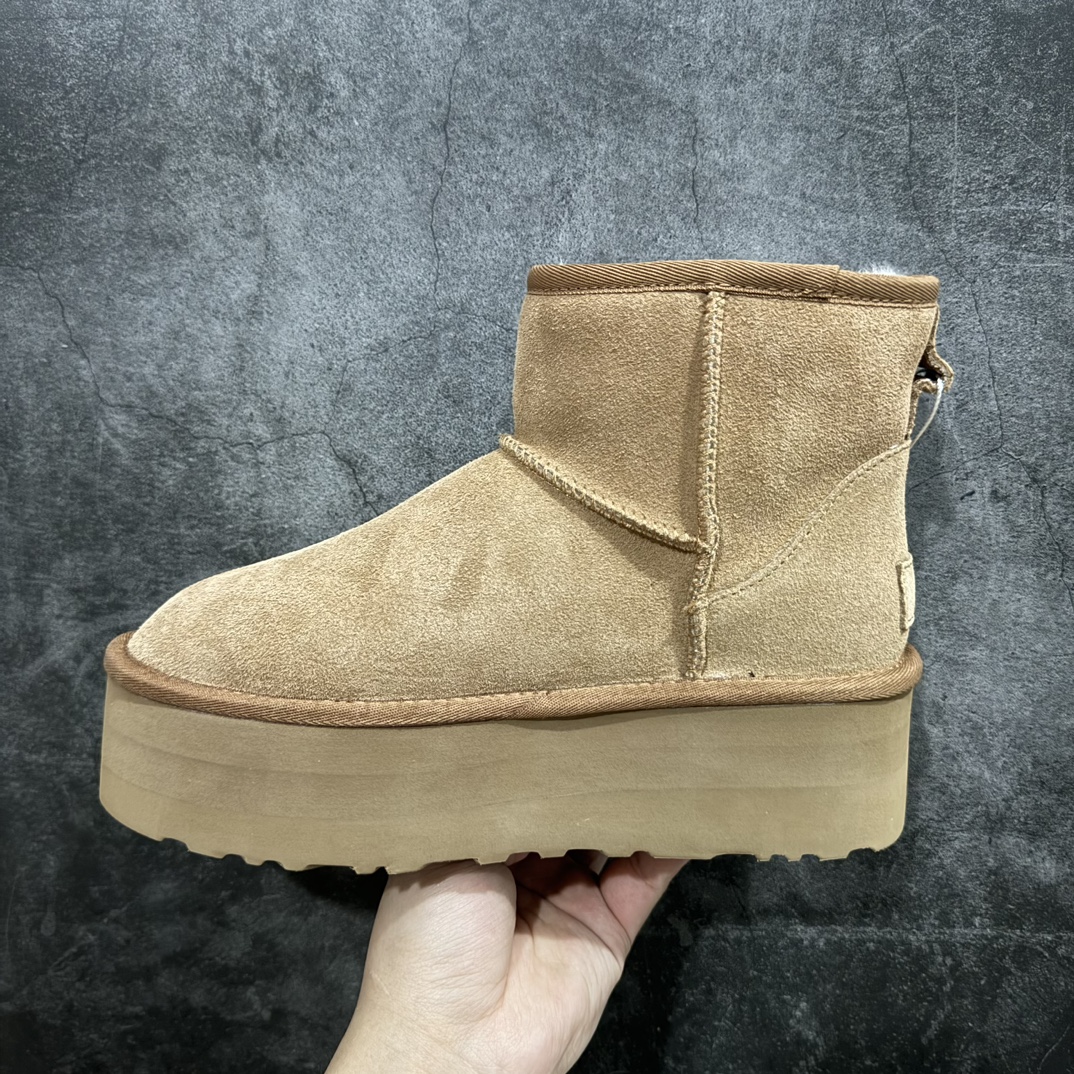 图片[2]-【X1纯原礼盒版】市面顶级版本UGG 1134991 厚底中筒5cm 小红书爆款n广州外贸大厂生产 鞋头到鞋垫真羊皮毛一体 独立外盒包装 芯片 带防水工艺 区别市面任何版本5cm厚底 独立原版开发大底 羊绒鞋垫 冬季保暖外出 家居都是很适合的选择 进年uug推出款式系列 局部偏向年轻消费者喜好 也走到时尚潮流穿搭的前沿 鞋身材质 防泼水涂层翻毛皮鞋面 17毫米UGGPURE™植入式羊毛内底 轻便防滑舒适橡胶外底 带有品牌LOGO商标 带全套包装  尺码: 35 36 37 38 39 40 编码：HH300330-鞋库