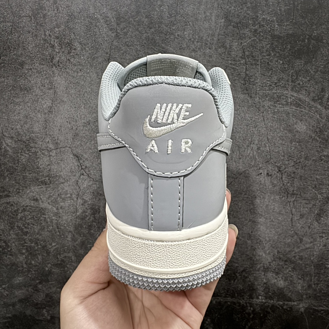 图片[4]-【定制版】海外限量发售NIke Air Force 1 \’07 Low “Bape联名——米白灰”空军一号 低帮 运动鞋 休闲鞋 折边针车 工艺难度大 原楦头原纸板 原装鞋盒 定制五金配件 内置全掌气垫 原厂鞋底货号：BB6566-207 Size：36 36.5 37.5 38 38.5 39 40 40.5 41 42 42.5 43 44 44.5 45 编码：LF310320-鞋库