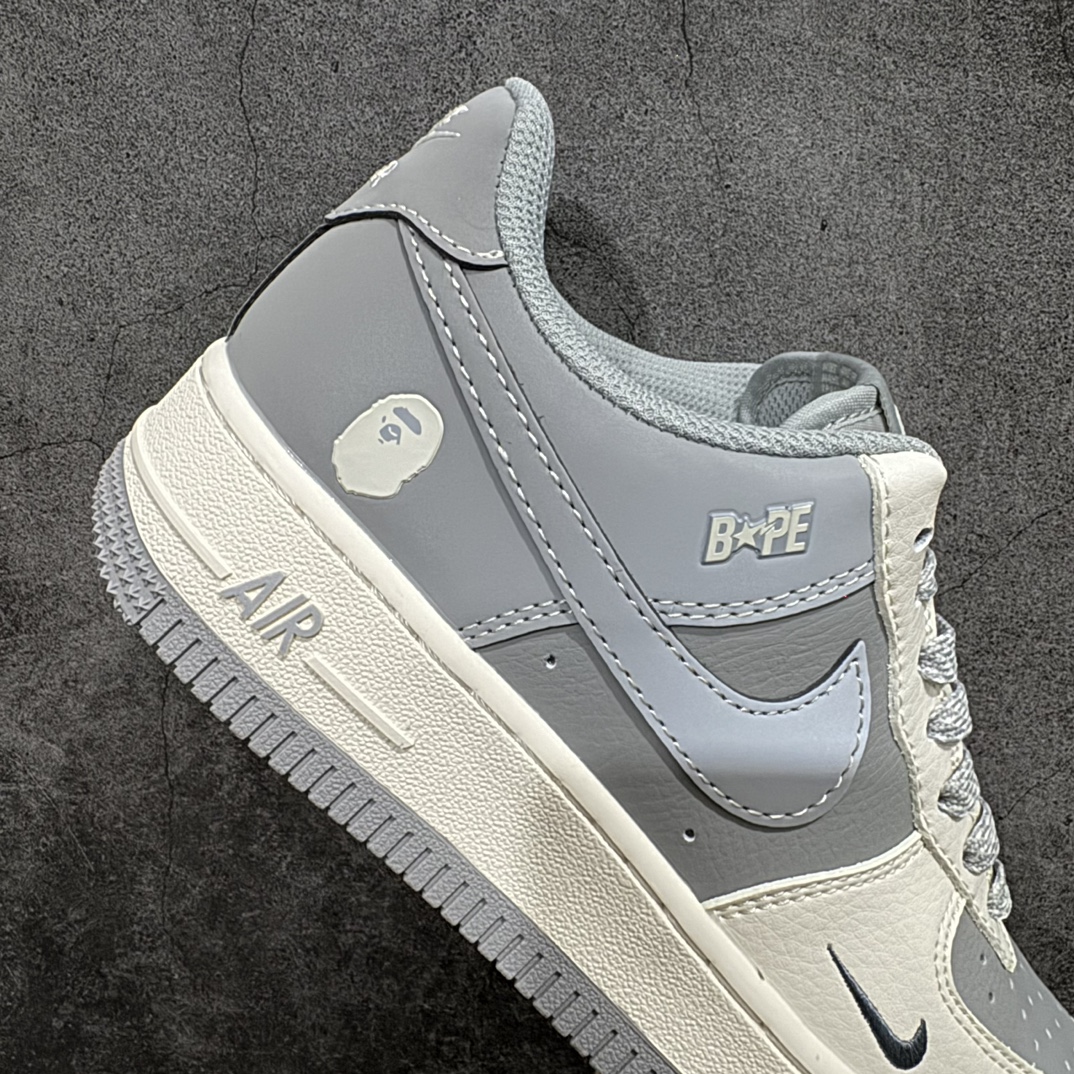 图片[7]-【定制版】海外限量发售NIke Air Force 1 \’07 Low “Bape联名——米白灰”空军一号 低帮 运动鞋 休闲鞋 折边针车 工艺难度大 原楦头原纸板 原装鞋盒 定制五金配件 内置全掌气垫 原厂鞋底货号：BB6566-207 Size：36 36.5 37.5 38 38.5 39 40 40.5 41 42 42.5 43 44 44.5 45 编码：LF310320-鞋库