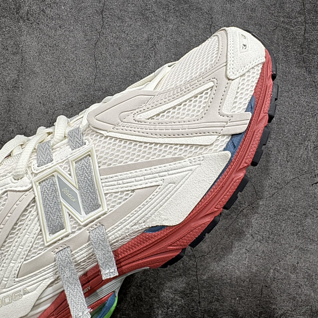 图片[6]-【纯原版】NB新百伦New Balance M1906R  M1906AB系列复古老爹风休闲运动慢跑鞋采用轻质牛剖革拼接透气网眼衬垫织物鞋面材质#T-Beam大底提供足步弓支撑，保持步态稳定#后跟搭载外露缓震胶 鞋身整体以各种深浅不一的灰色覆盖，鞋头以淡蓝色调装饰，网眼衬垫通过不规律的色块实现做旧的美感，泛黄的鞋底更是进一步增添了复古气息。 尺码：36 37 37.5 38 38.5 39.5 40 40.5 41.5 42 42.5 43 44 45 46.5 编码：JP260280-鞋库