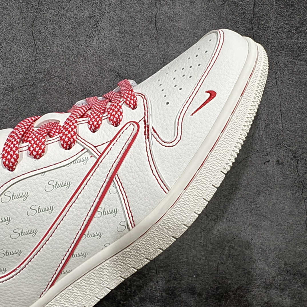 图片[6]-【定制版】Travis Scott x Nike Air Jordan 1 Low x Supreme x StussynAir Jordan 1 Low 反转兔八哥满天星倒钩 纯原版本n全鞋采用原装头层皮，用料扎实 精雕细琢n鞋型极致还原 飞翼3D打印改良 深度立体四线中底拉帮皮料选材 钢印 背胶一应俱全 全新批次 原装原模大底全鞋原厂定制皮料，手感细腻正确折边工艺 完美细节诠释 官方货号：SJ2068 116 Size：36 36.5 37.5 38 38.5 39 40 40.5 41 42 42.5 43 44 44.5 45 编码：HXS320340-鞋库