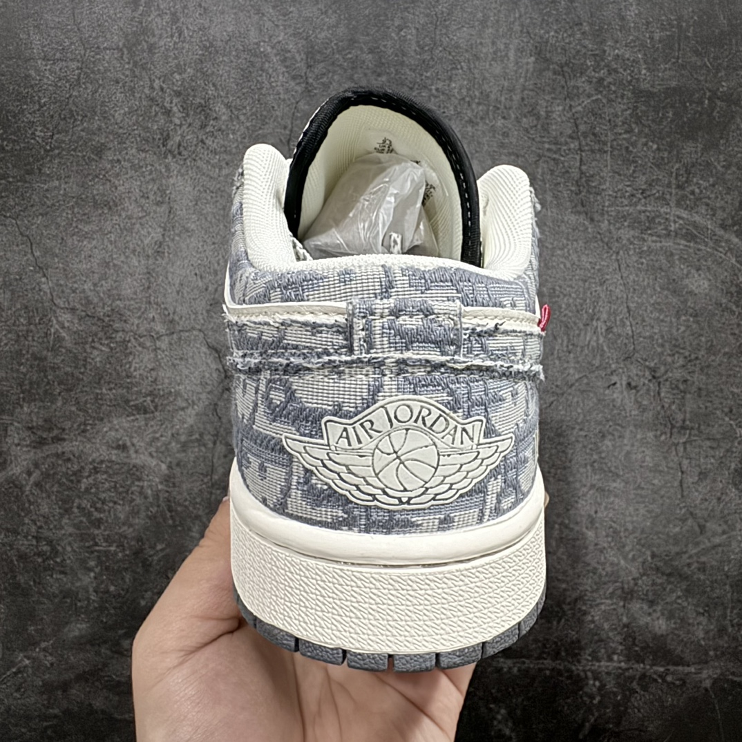 图片[4]-【定制版】Air Jordan 1 Retro Low x Dior 白浅灰n官方同步新色 原装级产物n拒绝公底 立体鞋型 细节完美 高清洁度购置公司同步原材料 原汁原味 忠于原版 货号：SJ9950 037n码数：36 36.5 37.5 38 38.5 39 40 40.5 41 42 42.5 43 44 44.5 45 编码：HXS320340-鞋库