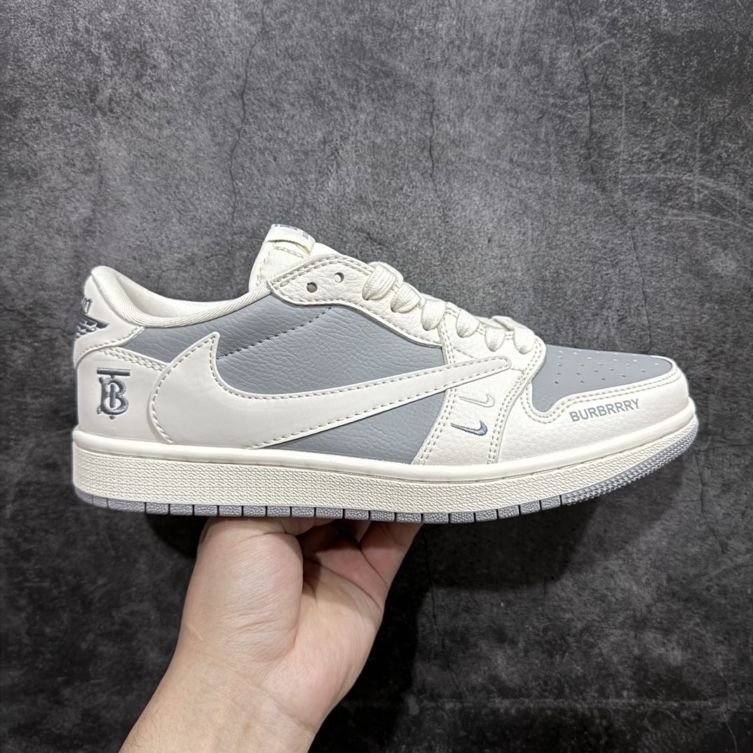 【定制版】Travis Scott x Nike Air Jordan 1 Low x BURBRRYAir Jordan 1 Low 反转米灰双小钩倒钩 纯原版本n全鞋采用原装头层皮，用料扎实 精雕细琢n鞋型极致还原 飞翼3D打印改良 深度立体四线中底拉帮皮料选材 钢印 背胶一应俱全 全新批次 原装原模大底全鞋原厂定制皮料，手感细腻正确折边工艺 完美细节诠释 官方货号：BB6588 315 Size：36 36.5 37.5 38 38.5 39 40 40.5 41 42 42.5 43 44 44.5 45 编码：HXS320340-鞋库