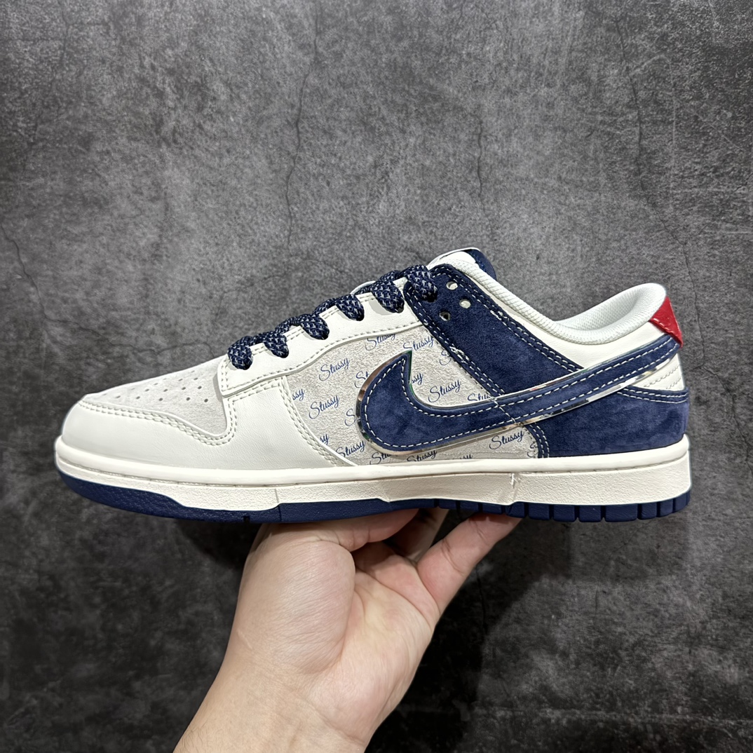 图片[2]-【定制版】Nk SB Dunk Low 斯图西联名-猪八米灰蓝 周年高端定制 低帮休闲板鞋 XX2025-609n#定制鞋盒 大厂纯原品质出货 超高清洁度 皮料切割干净无任何毛边 细节完美  尺码：36 36.5 37.5 38 38.5 39 40 40.5 41 42 42.5 43 44 44.5 45 编码：HXS320340-鞋库