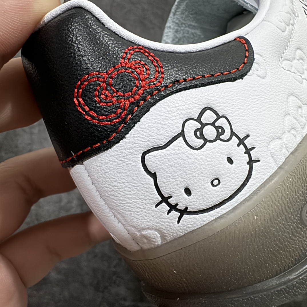 图片[2]-【韩国订单】凯蒂猫Hello Kitty x Adidas Gazelle Indoor Trainers\”Hello Kitty And Friends\”羚羊内训系列低帮复古百搭休闲运动德训风板鞋“联名白红黑凯蒂猫蝴蝶结印面”II0013nnn市场最高版本完美还原zp细节，注意区别市场任何版本，完全不是一路货色‼️n全鞋原材料打造，无任何色差，正确鞋型，后跟港宝材料定型，正确微透生胶大底，反口内里头层细腻小牛皮，纸板中底 鞋垫背胶，侧面正确压印字母，所有细节完美还原‼️ 尺码：35 36 36.5 37 38 38.5 39 40 40.5 41 42 42.5 43 44 44.5 45 编码：NMGK250270-鞋库