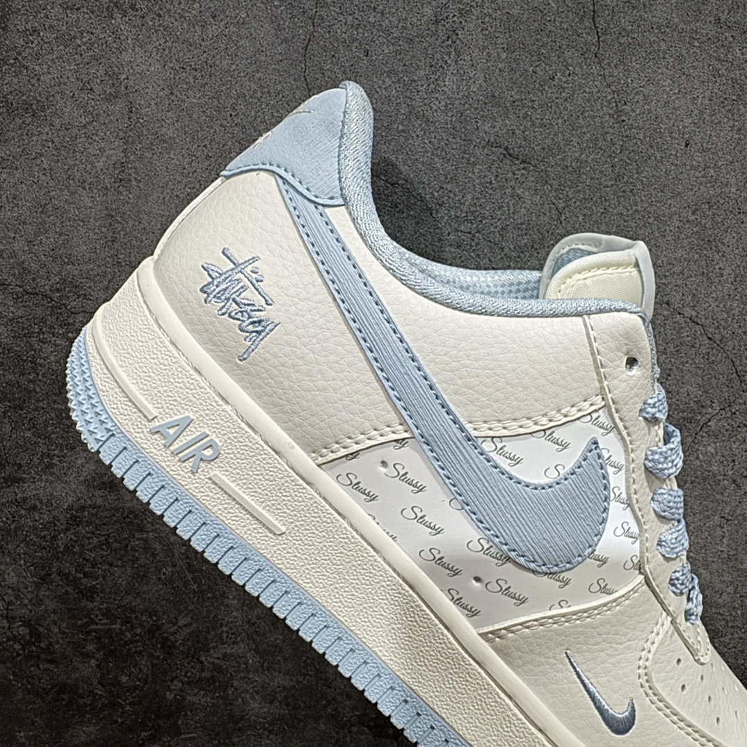 海外限量发售！ NIke Air Force 1 '07 Low “斯图西联名——米白优雅蓝”空军一号   XZ3328-002