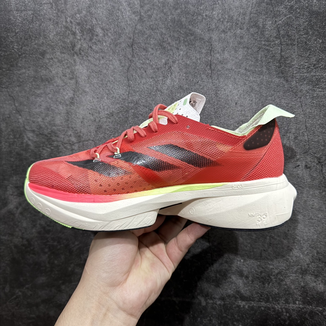 图片[2]-【公司级】adidas Adizero Adios Pro 3 舒适百搭减震防滑耐磨 低帮 碳板 马拉松跑步鞋 波士顿3代夏季透气网眼竞速跑鞋 IG6443nn延续爪型玻璃纤维推进系统 进化为全掌式的ENERGY RODS 2.0 从脚跟到脚趾的一体成形设计 强化整体推进力 提升速度表现 升级透气鞋面更具支撑性 利用ENGINEERED MESH技术进行不同密度织纹 强化支撑性 更使用50%以上的回收材料製成 减低塑料浪费 此外变薄的鞋舌为前掌提供更多空间 提供跑者更好的穿着感受 马牌轮胎大底耐磨性佳 大底全掌采用耐磨的Continental马牌轮胎大底 在各种环境下保有良好抓地力SIZE：36-45 编码：YX240250-鞋库