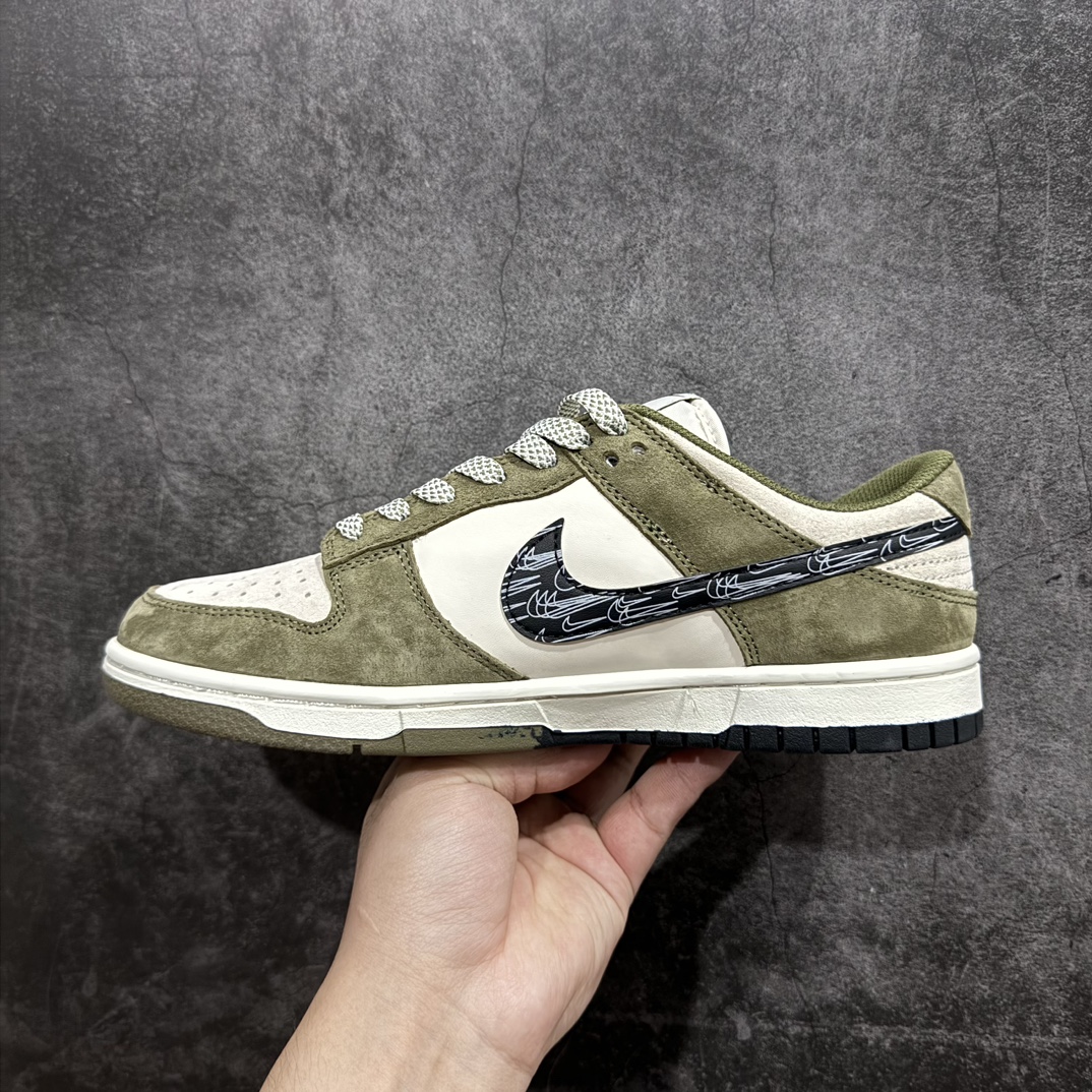 图片[2]-【定制版】Undefeated x Nike Dunk Low 幻影军绿黑勾n此款以简约大方的造型设计，给人以随性休闲的时尚格调，穿着舒适轻便，运动灵活自如，满足日常个性穿搭。 货号：DJ2024-037 Size：36 36.5 37.5 38 38.5 39 40 40.5 41 42 42.5 43 44 44.5 45 编码：HXS320340-鞋库