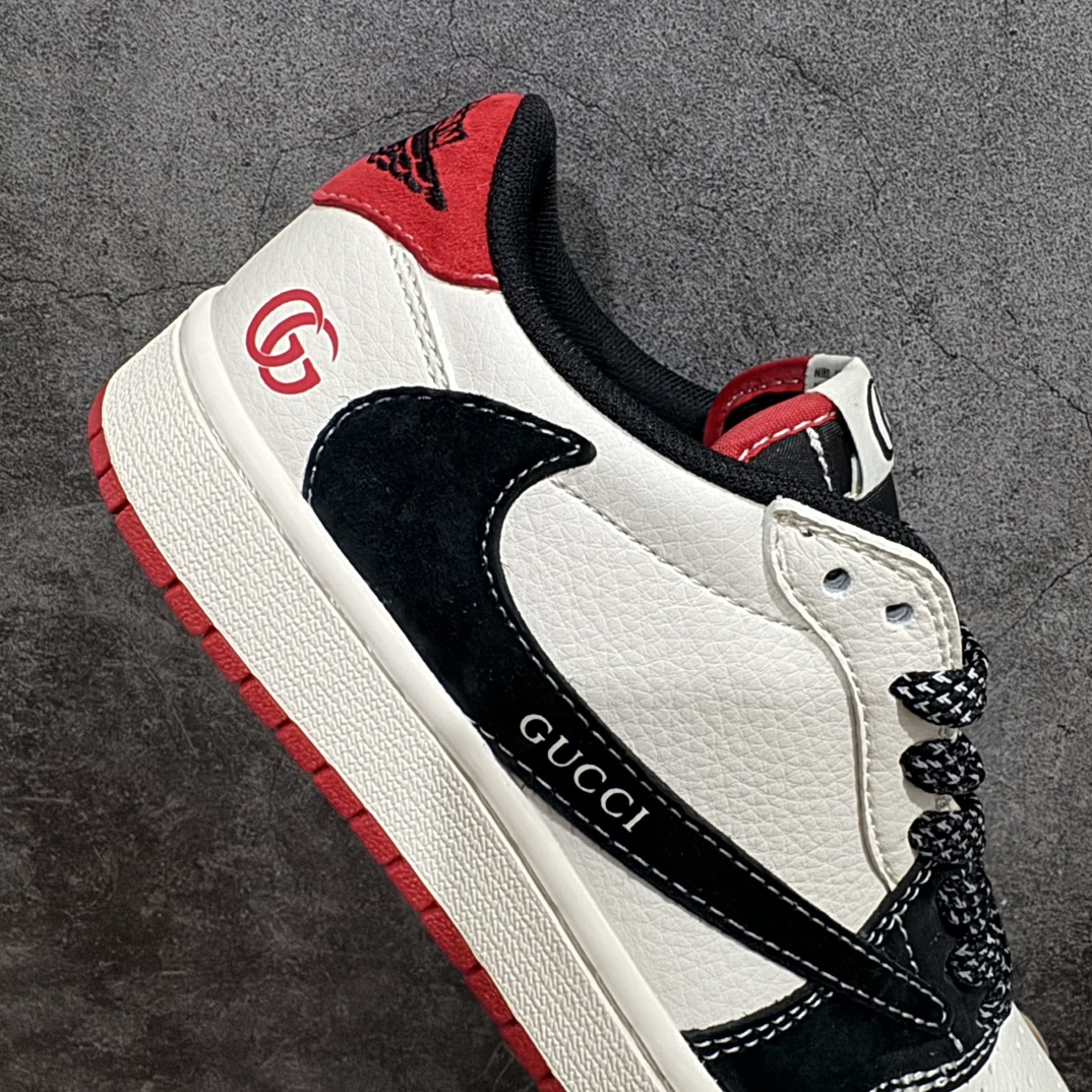 图片[7]-【定制版】Travis Scott x Nike Air Jordan 1 Low x GUCCIAir Jordan 1 Low 反转白黑红倒钩 纯原版本n全鞋采用原装头层皮，用料扎实 精雕细琢n鞋型极致还原 飞翼3D打印改良 深度立体四线中底拉帮皮料选材 钢印 背胶一应俱全 全新批次 原装原模大底全鞋原厂定制皮料，手感细腻正确折边工艺 完美细节诠释 官方货号：XY2688 123 Size：36 36.5 37.5 38 38.5 39 40 40.5 41 42 42.5 43 44 44.5 45 编码：HXS320340-鞋库