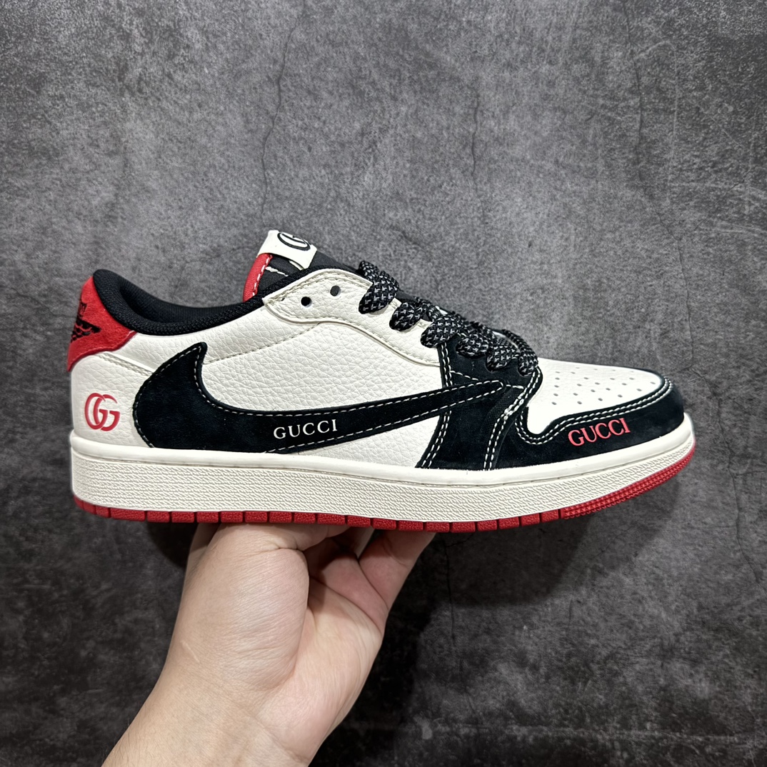 【定制版】Travis Scott x Nike Air Jordan 1 Low x GUCCIAir Jordan 1 Low 反转白黑红倒钩 纯原版本n全鞋采用原装头层皮，用料扎实 精雕细琢n鞋型极致还原 飞翼3D打印改良 深度立体四线中底拉帮皮料选材 钢印 背胶一应俱全 全新批次 原装原模大底全鞋原厂定制皮料，手感细腻正确折边工艺 完美细节诠释 官方货号：XY2688 123 Size：36 36.5 37.5 38 38.5 39 40 40.5 41 42 42.5 43 44 44.5 45 编码：HXS320340-鞋库