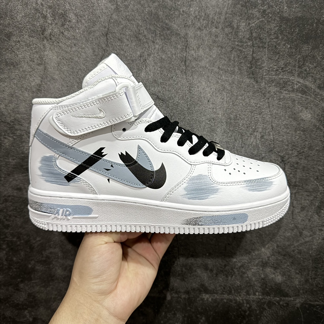 【定制版】官方爆款定制 二次元主题 Nike Air Force 1 Low’07 手绘 断裂 三勾阴影 喷绘 空军一号绑带中帮休闲板鞋 定制皮料 原厂3D打印 定制鞋盒 原楦原纸板 纯正空军版型 内置全掌气垫 货号：CW2289-111 Size：36 36.5 37.5 38 38.5 39 40 40.5 41 42 42.5 43 44 44.5 45 编码：HXS310320-鞋库