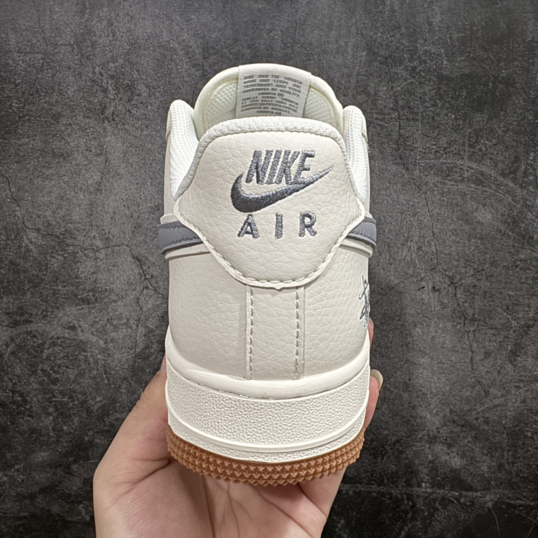 定制版 Nk Air Force 1'07 Low 斯图西联名-米灰生胶底 空军一号 低帮休闲板鞋 XZ5688-003