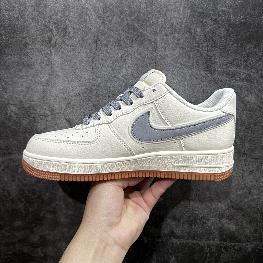 图片[2]-【定制版】Nk Air Force 1\’07 Low 斯图西联名-米灰生胶底 空军一号 低帮休闲板鞋 XZ5688-003rn#原楦头原纸板 原装鞋盒 定制五金配件 内置全掌气垫 原厂鞋底 r 尺码：36 36.5 37.5 38 38.5 39 40 40.5 41 42 42.5 43 44 44.5 45 编码：HXS310320-鞋库