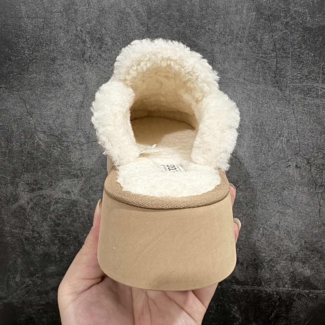 图片[4]-【广东纯原版】秋冬新款,美国轻奢品牌🐑UGG W Classic Coquette Clog Slipper II 科凯特2.0系列时尚居家穆勒风包头舒适保暖露跟厚底半拖鞋 货号：OB938厚底 升级原楦原纸版开发版型 采用TPU模压定型翻毛皮鞋面材质 内嵌人造卷曲羊毛毛绒里衬和鞋垫,保暖锁热#选用17毫米UGGPURE™ 植入式羊毛里衬与可拆卸的UGGPURE™ 植入式羊毛鞋垫#Treadlite轻翼科技外底-优质的防滑,耐磨性,和良好的弹性❗ 尺码：35-40 产品描述：休闲系列作为本季主力系列，轻盈耐磨的橡胶大底，让穿着的舒适性提升 品名：Classic Coquette Clog Slipper II 科凯特2.0系列鞋面：翻毛皮革/织物-选品中心