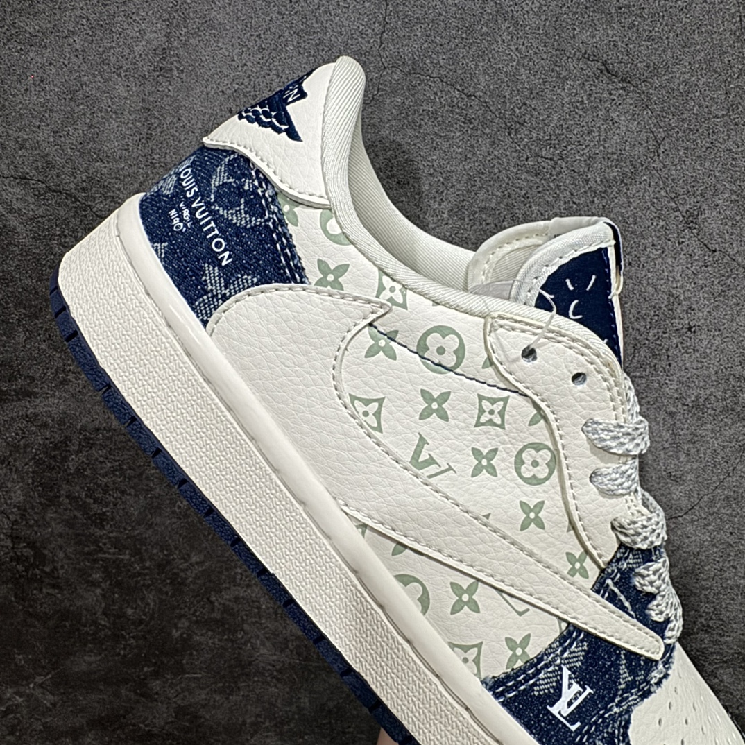 图片[7]-【定制版】Fragment x TS x Air Jordan 1 Low x LV 三方联名倒钩低帮 纯原大厂出品唯一可媲美原版 同价位区间无对手全新的三方联名低帮倒钩鞋面延续了黑脚趾设计 点缀上Travis Scott 标志性的Logo 完善极具Fragment Design的设计风格左右脚分别以Travis Scott鬼脸和乔丹飞翼加以修饰0彰显出三方联名的奢华格调 官方货号：SJ2068 003  尺码：36-46（半） 编码：HXS250260-鞋库