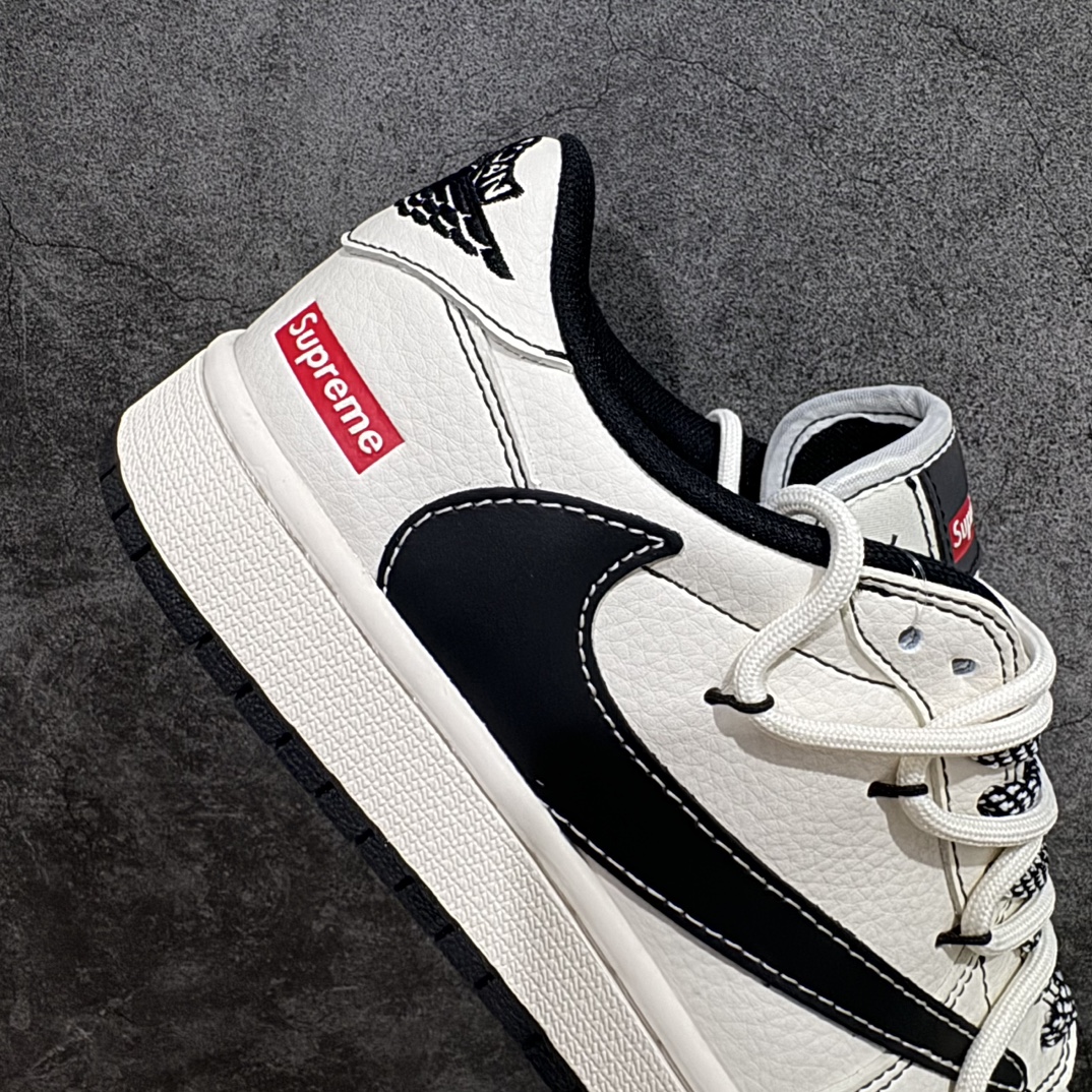 图片[7]-【定制版】Travis Scott x Nike Air Jordan 1 Low x SupremenAir Jordan 1 Low 反转米黑缝线满天星绑带倒钩 纯原版本n全鞋采用原装头层皮，用料扎实 精雕细琢n鞋型极致还原 飞翼3D打印改良 深度立体四线中底拉帮皮料选材 钢印 背胶一应俱全 全新批次 原装原模大底全鞋原厂定制皮料，手感细腻正确折边工艺 完美细节诠释 官方货号：SJ0086 134 Size：36 36.5 37.5 38 38.5 39 40 40.5 41 42 42.5 43 44 44.5 45 编码：HXS340360-鞋库