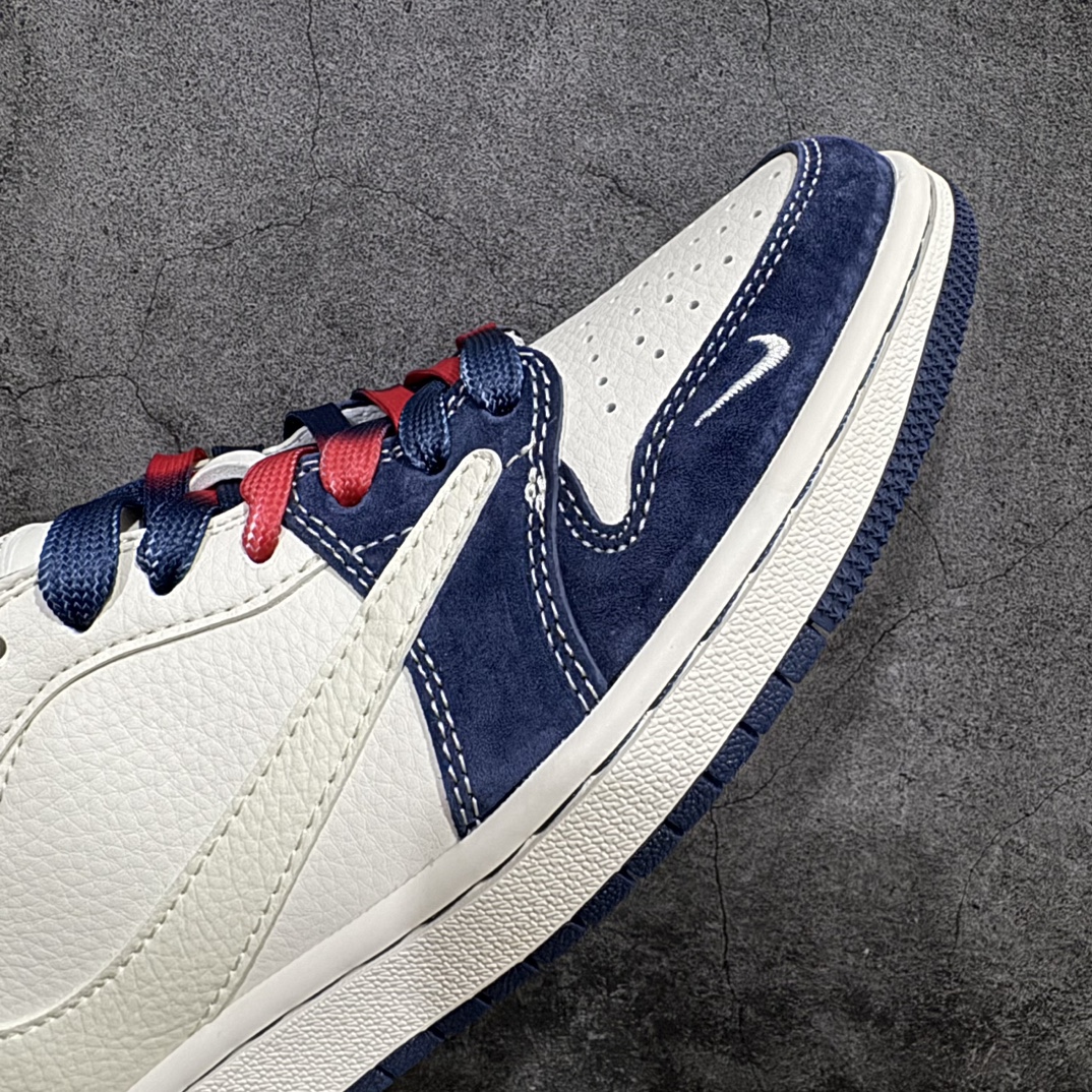 图片[6]-【定制版】Travis Scott x Fragment Design x Air Jordan 1 Low OG SP AJ1 乔1 Supreme联名-深蓝米红 低帮文化休闲板鞋n#多方联名合作融合了Travis Scott 独特的音乐风格，藤原浩个性的设计风格以及Jordan品牌的经典元素 使其成为一双具有独特身份和价值的鞋子 清新而立体的外观加上联名标识更突出了其独特身份 这种配色方案显示出活力和时尚感 在视觉上引人注目  鞋身的质感和细腻的细节处理使其显得高端而格调十足  这款“倒钩”联名是设计与创意完美结合  融合多方的个性风格是一款备受瞩目的潮流鞋款 货号：XY2688-122 尺码：36 36.5 37.5 38 38.5 39 40 40.5 41 42 42.5 43 44 44.5 45 编码：HXS320340-鞋库